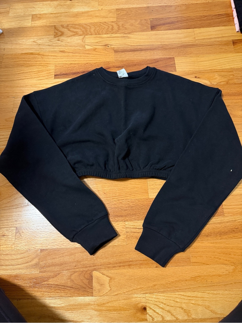 Buffbunny cloud Cropped Crewneck Sweatshirt - Black